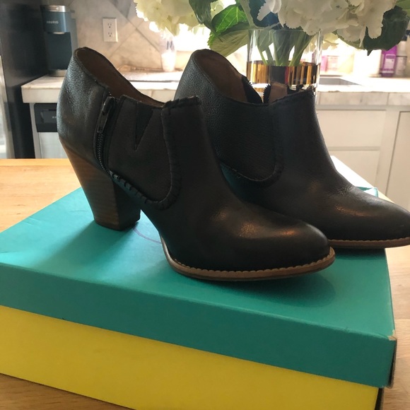 Jack Rogers Kyle Booties - Picture 1 of 3